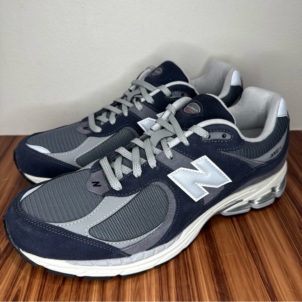 New Balance 2002R Navy Blue Shoes Men's 13 Suede Casual Sneakers Lace Up Classic